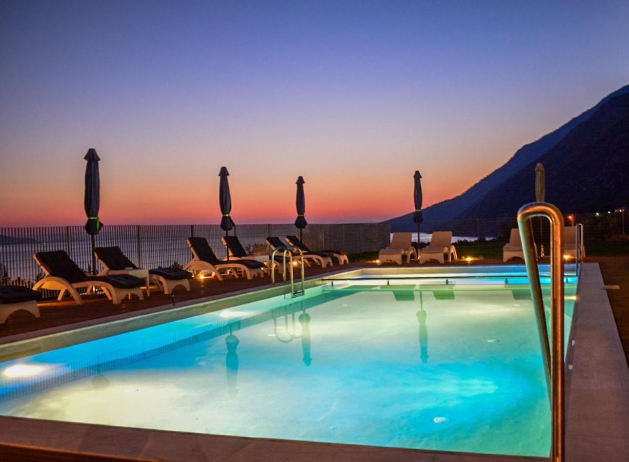 Pantheon Hotel & Suites Nerotriviá 外观 照片