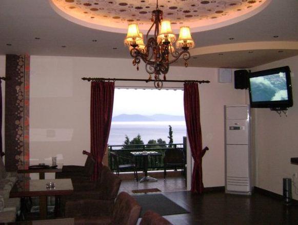 Pantheon Hotel & Suites Nerotriviá 外观 照片